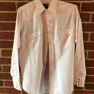 Light pink wrangler pearl snap